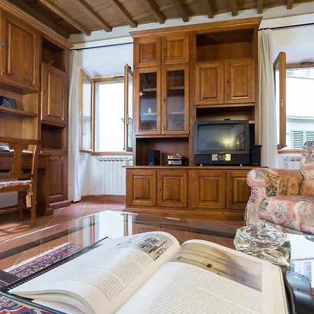 Tornabuoni Apartment Florence